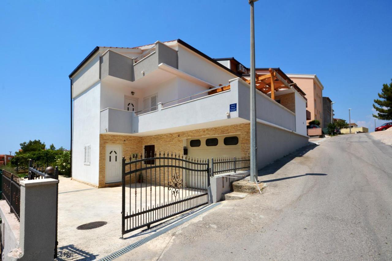 Apartment Wild Rose بودْسْتغانا المظهر الخارجي الصورة