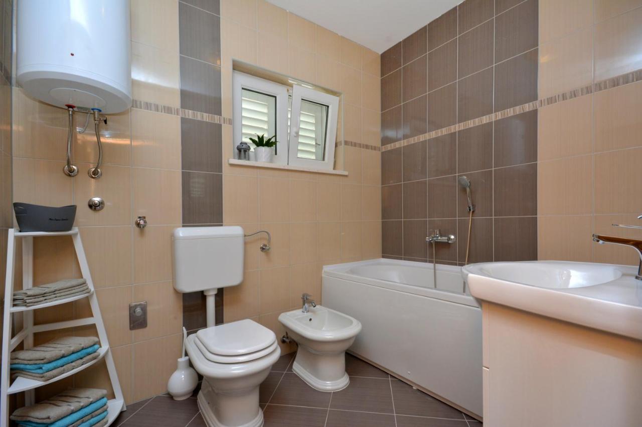 Apartment Wild Rose بودْسْتغانا المظهر الخارجي الصورة